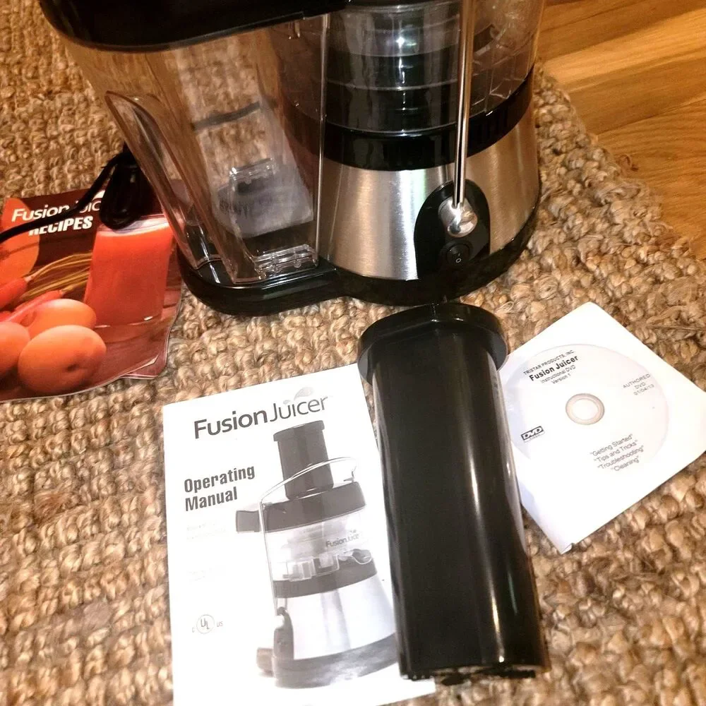 Centrifugal Fusion Juicer MINT! Stainless steel includes Manual CD Recipe book